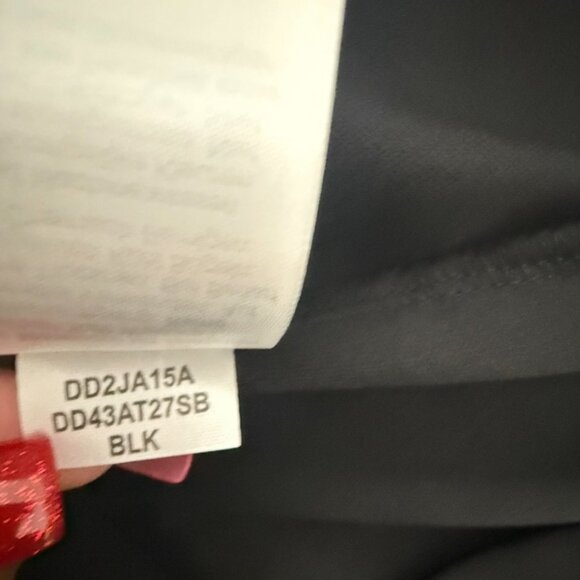 DKNY Black W/ Silver Metallic Striped Faux Wrap Dress W Tie Belt  Sz 8 NWT - Picture 12 of 12